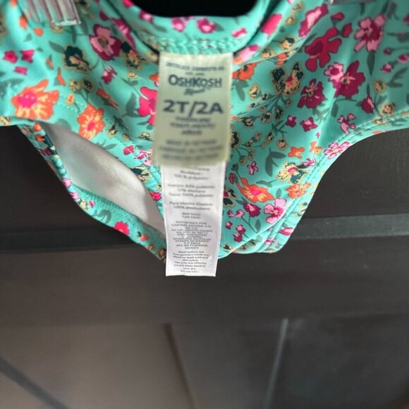 OSHKOSH B'gosh Two-Piece Tankini Bathing Suit - Size 2T - Gently Worn - … - Picture 5 of 5